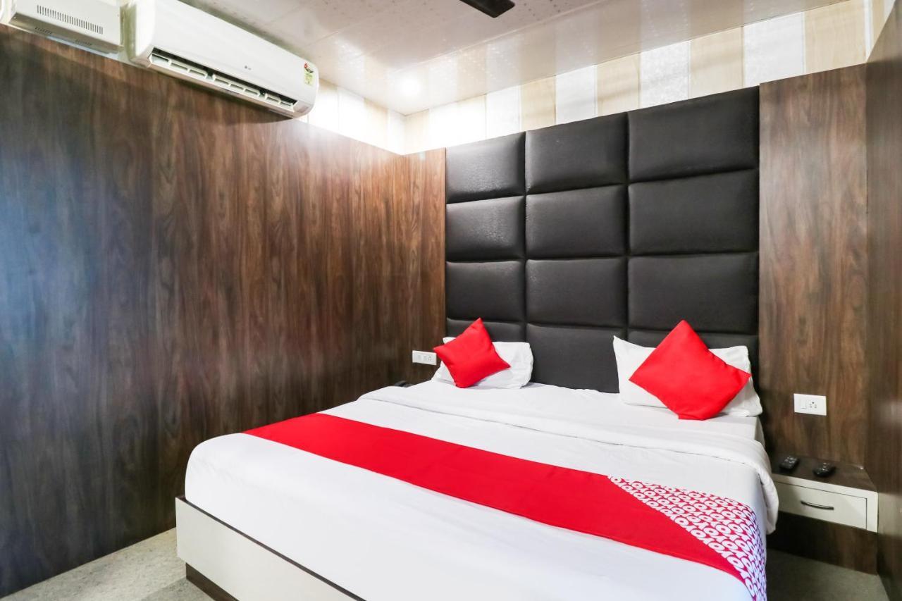 Oyo 6908 Hotel Royal City Azamgarh Exterior photo